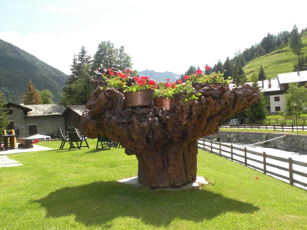 Hotel Bellevue Champoluc Exterior foto