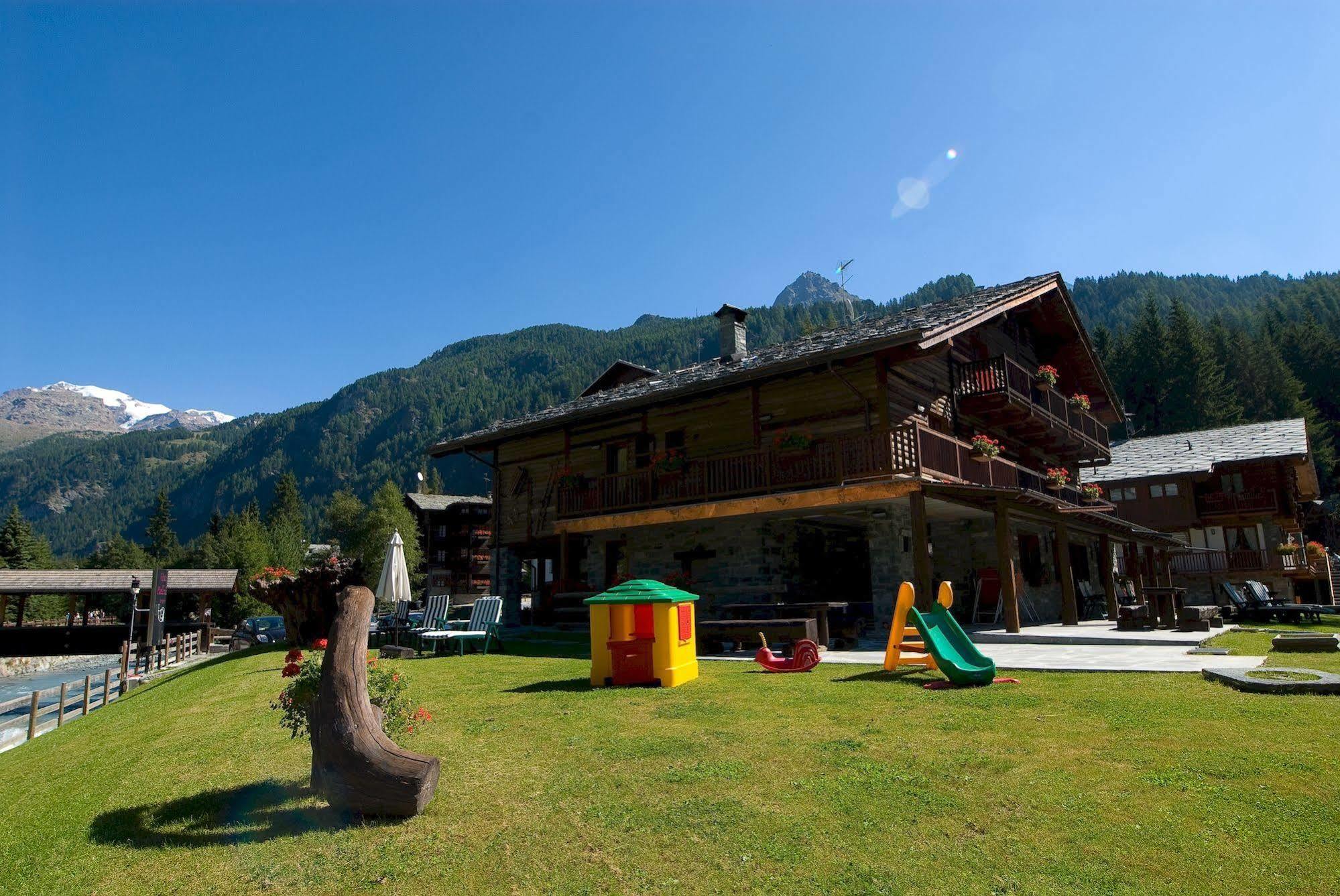 Hotel Bellevue Champoluc Exterior foto